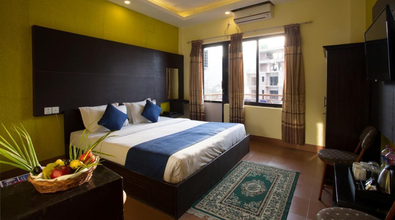 Golden Gate Hotel Ποκάρα Εξωτερικό φωτογραφία